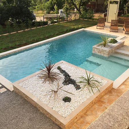 Holiday Home Maver Forty Porec Bagian luar foto