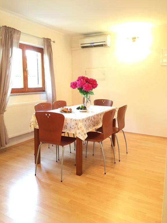 Holiday Home Maver Forty Porec Bagian luar foto