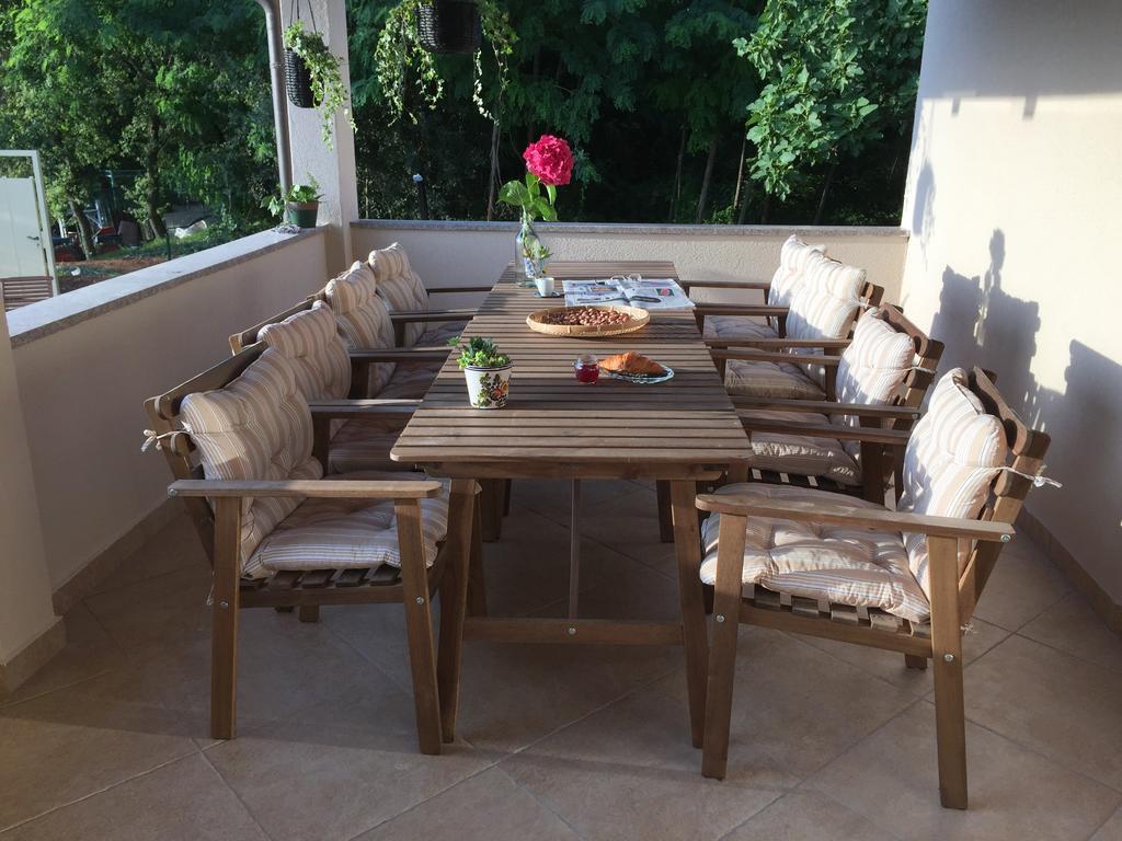 Holiday Home Maver Forty Porec Bagian luar foto