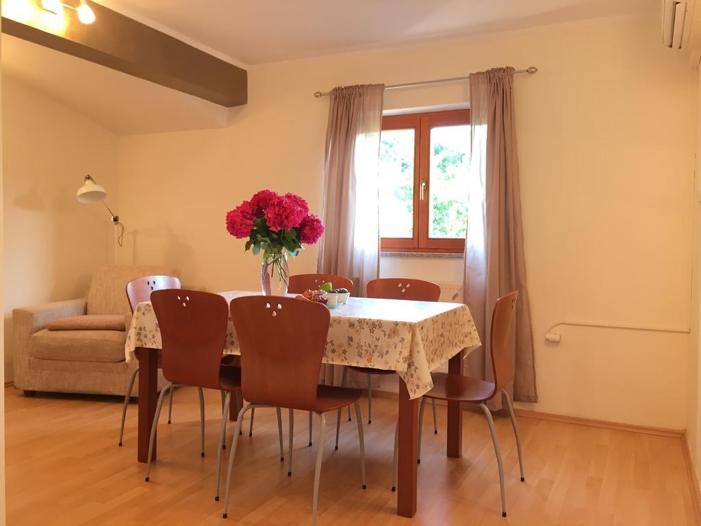 Holiday Home Maver Forty Porec Bagian luar foto